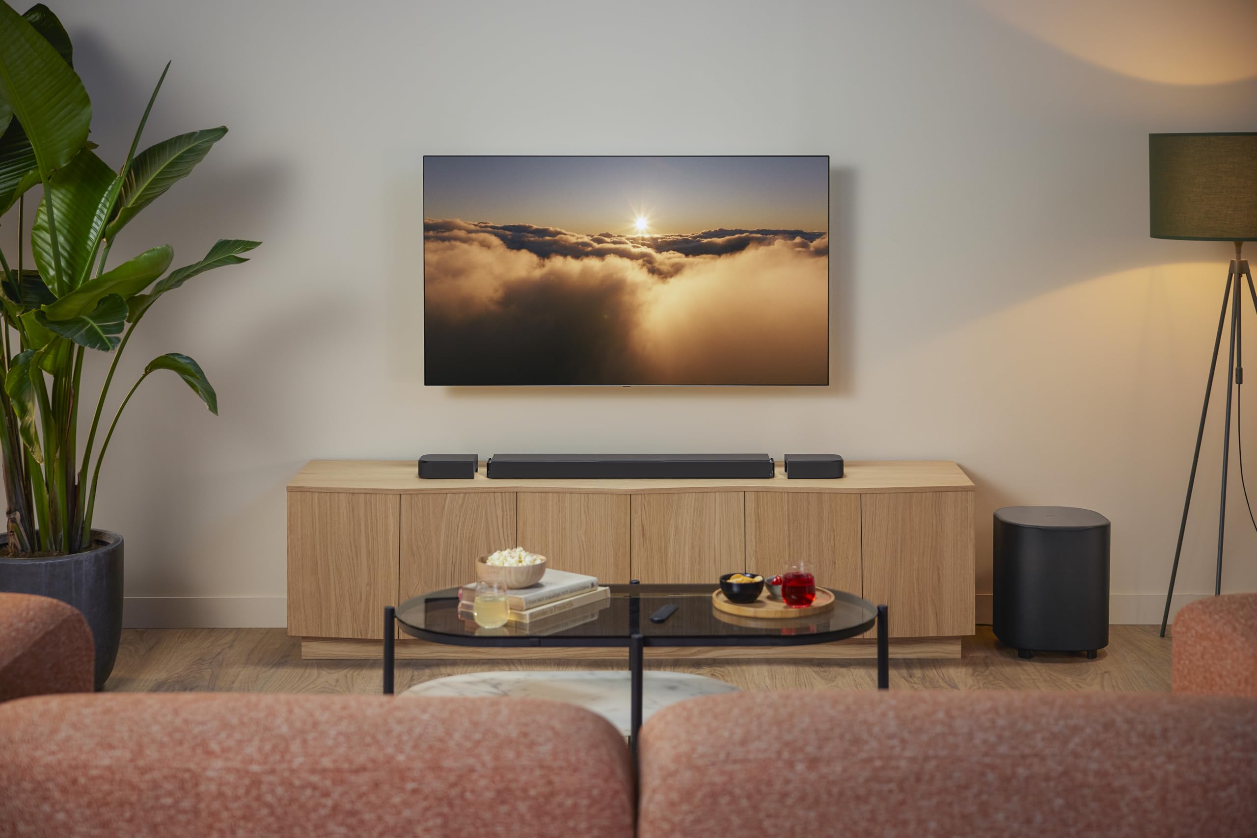 7.1 Channel Soundbar with Detachable Speakers Bar 700MK2
